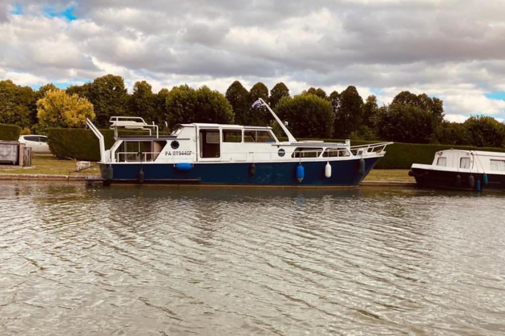 Botel L'amazone - Bateau A Quai Sur Le Canal De Bourgogne